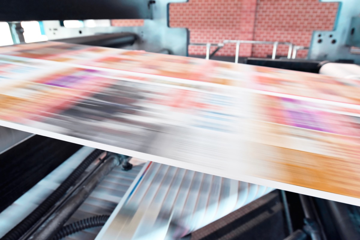 Folletos y material publicitario